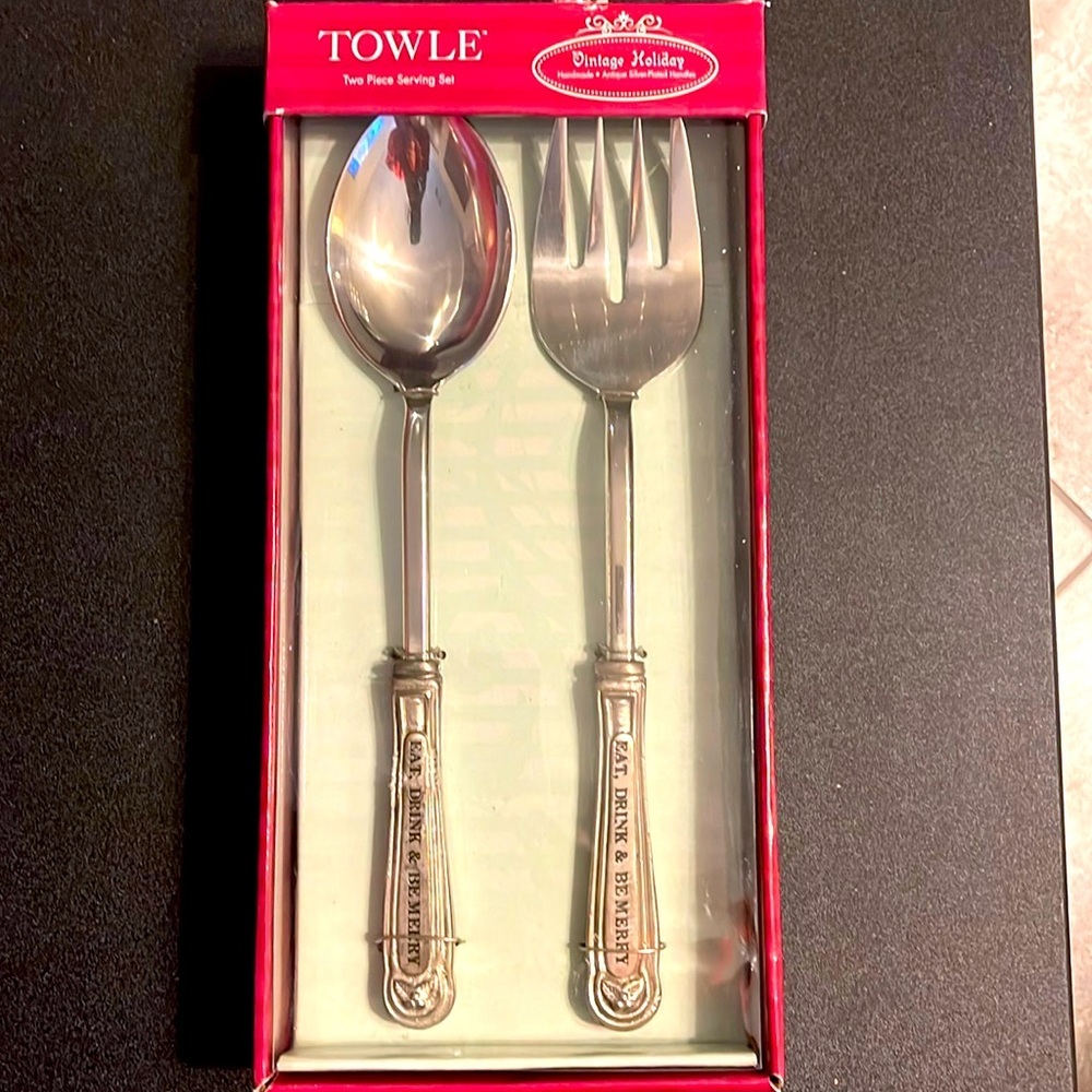 Towle Vintage Holiday: Two Piece Serving Set: Antique Silver Plated: Brand New!